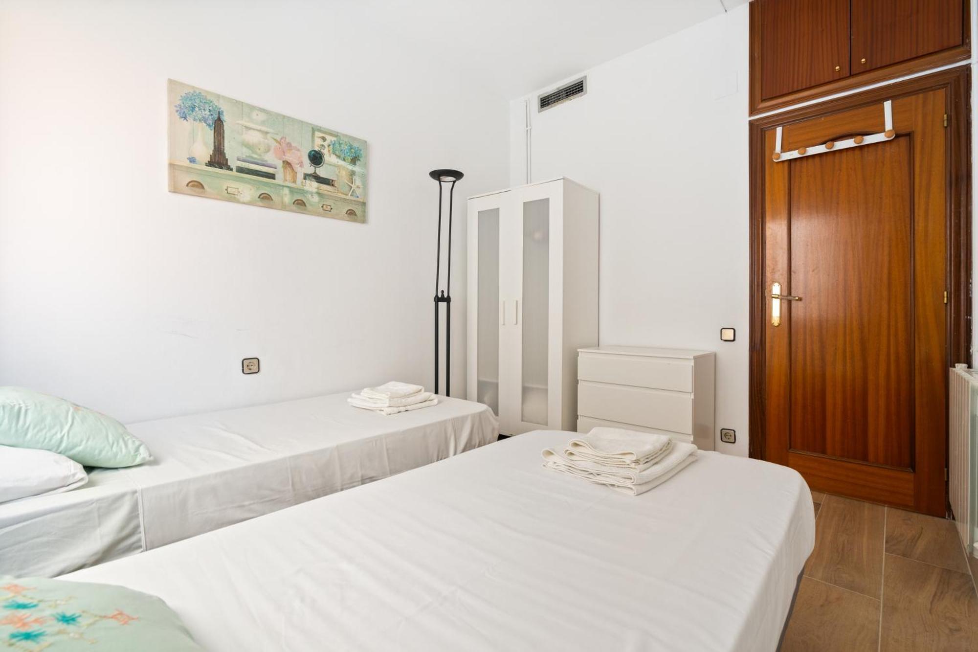 Chic 3Br Retreat With Private Terrace Barcelona Exterior foto